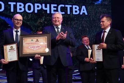 Губернаторский колледж на фестивале народного творчества.